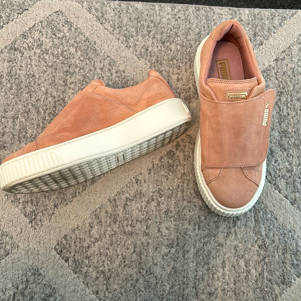 PUMA SUEDE BASKET PLATFORM SNEAKER WITH VELCRO